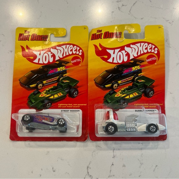 Hot Wheels Die-Cast Car Collection - Assorted Colors - Picture 6 of 10